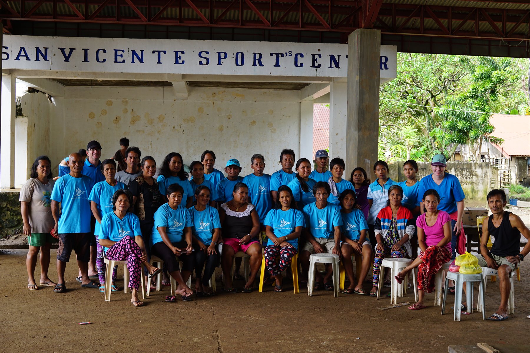 Fisherfolk association members gathered for community conservation work